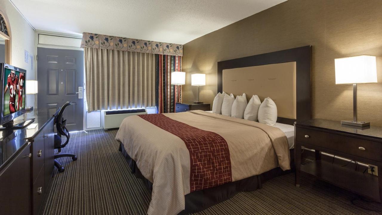 Red Roof Inn & Suites Dekalb Luaran gambar