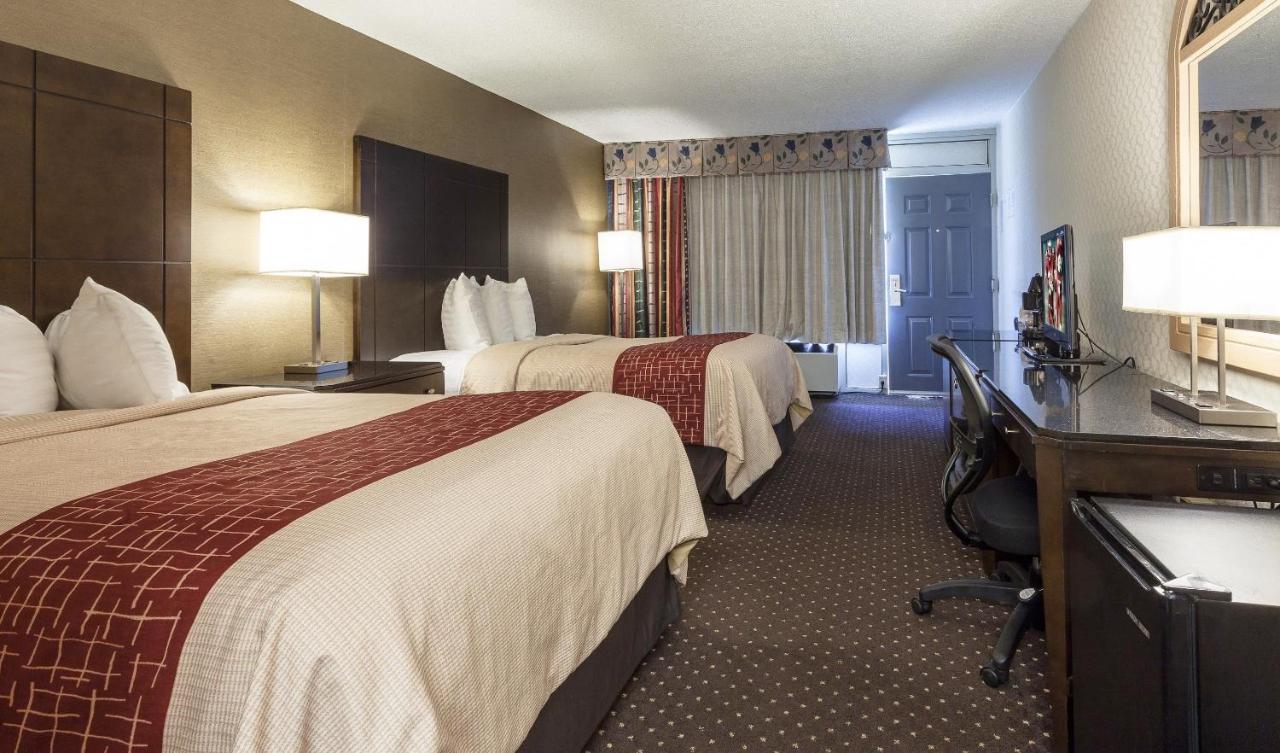 Red Roof Inn & Suites Dekalb Luaran gambar