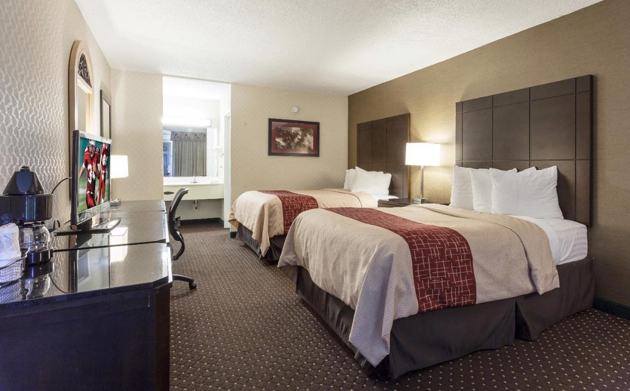 Red Roof Inn & Suites Dekalb Luaran gambar