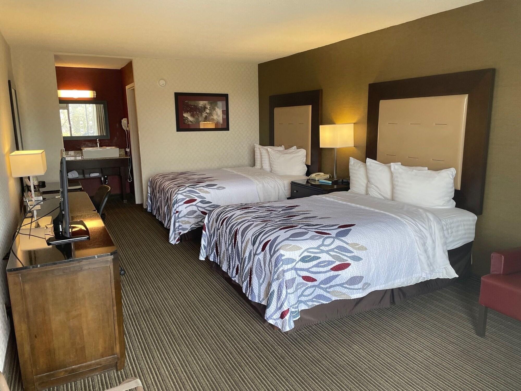 Red Roof Inn & Suites Dekalb Luaran gambar