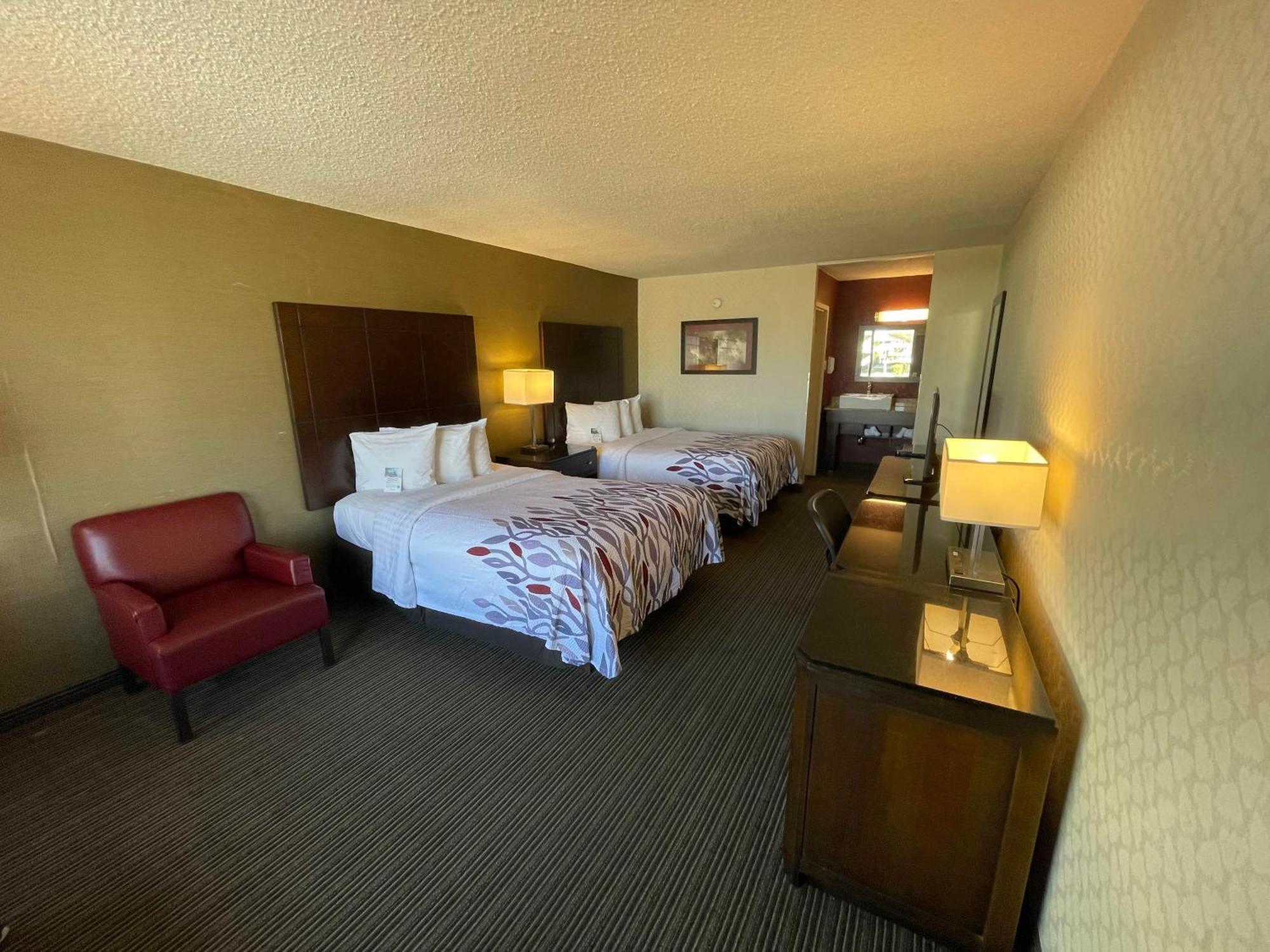 Red Roof Inn & Suites Dekalb Luaran gambar