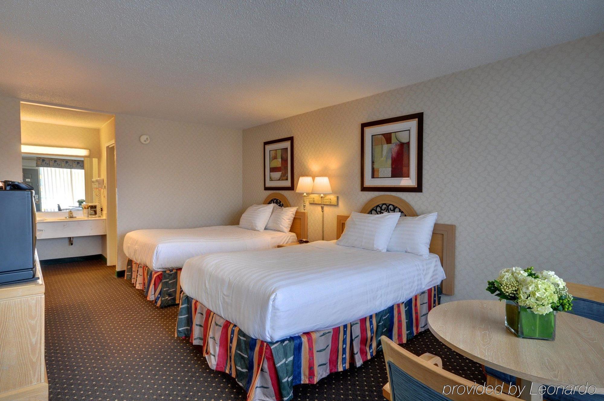 Red Roof Inn & Suites Dekalb Bilik gambar