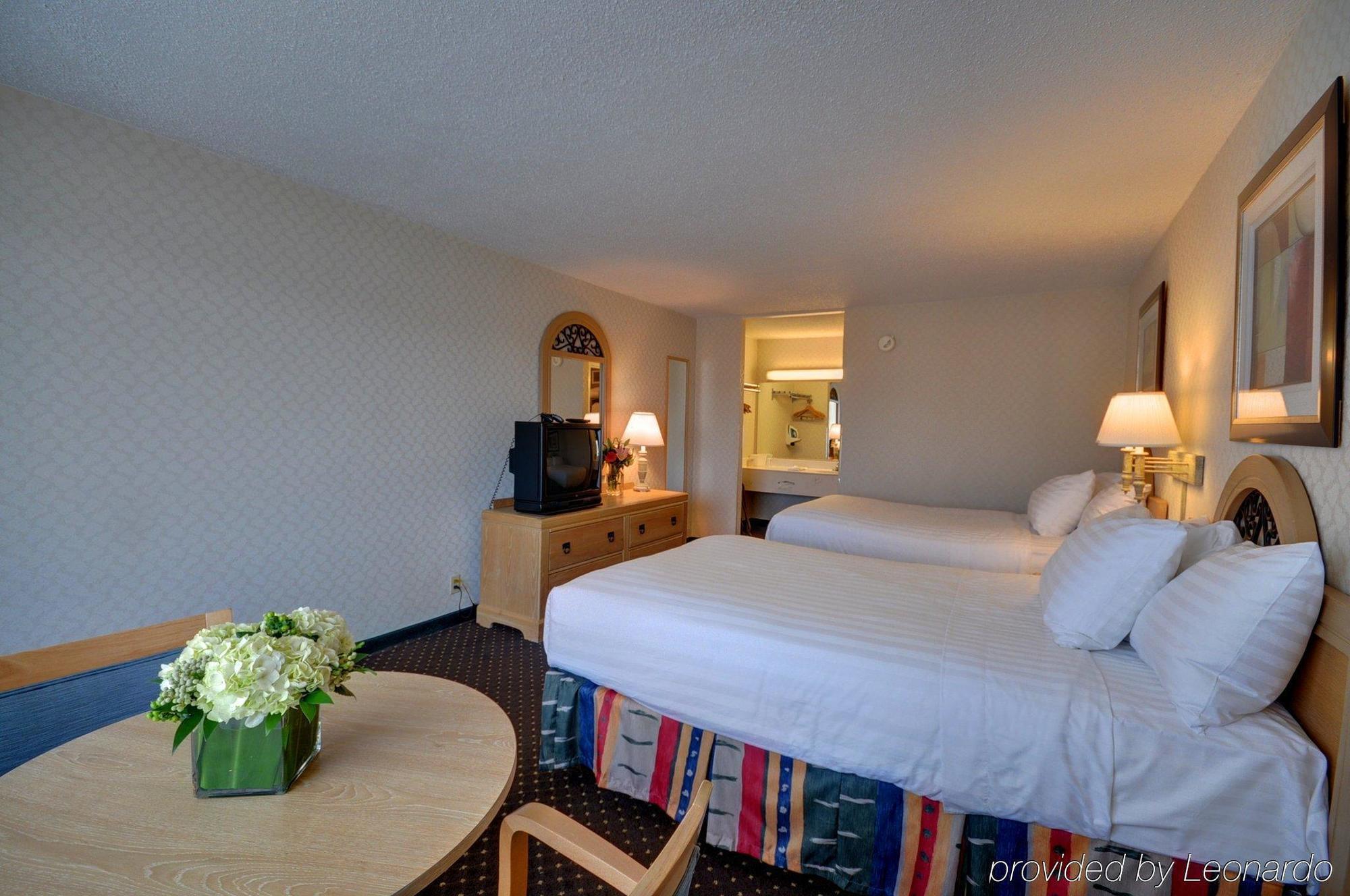Red Roof Inn & Suites Dekalb Bilik gambar