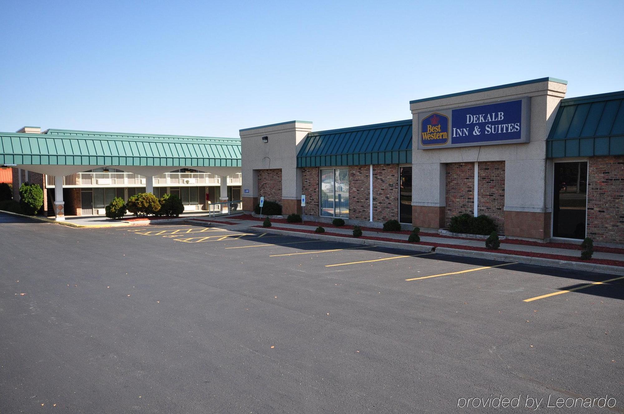 Red Roof Inn & Suites Dekalb Luaran gambar